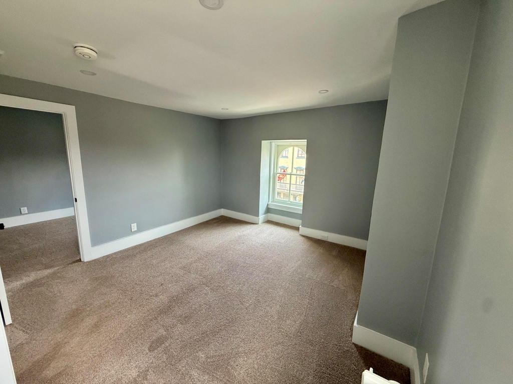 25 W State Street - Photo 4