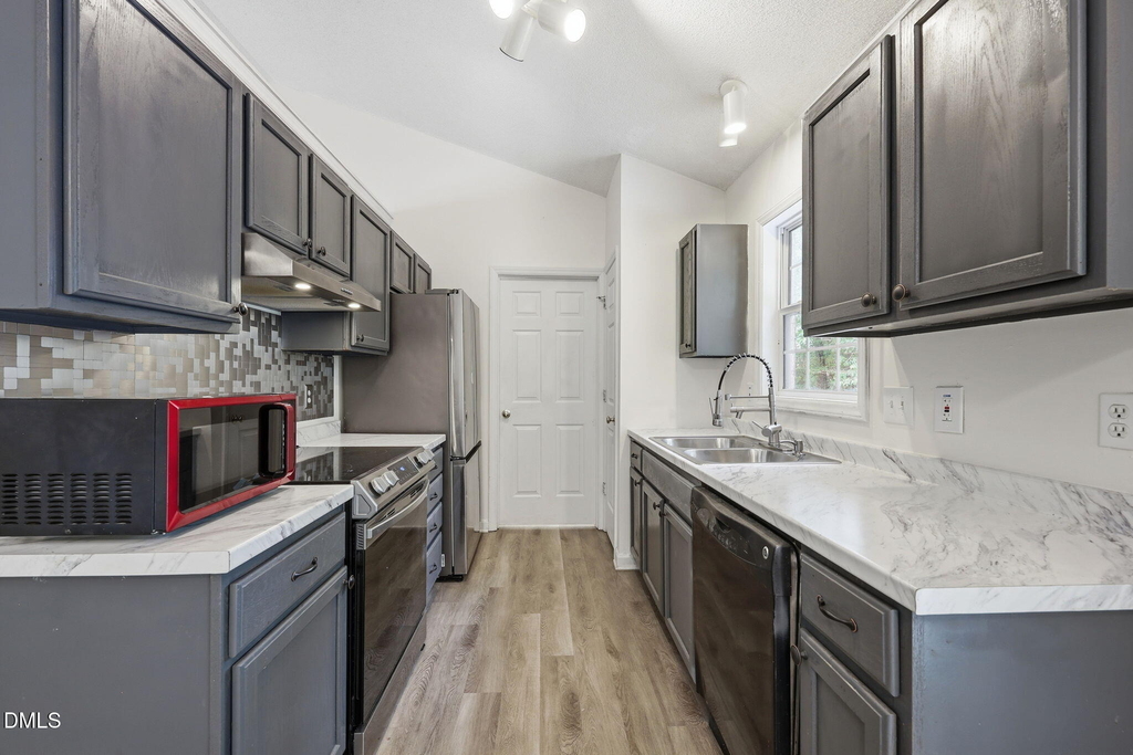 1057 Mailwood Drive - Photo 10