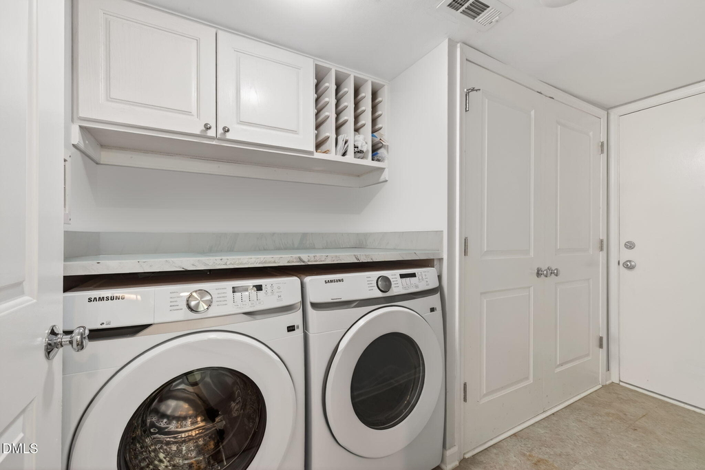 1526 Dirkson Court - Photo 14