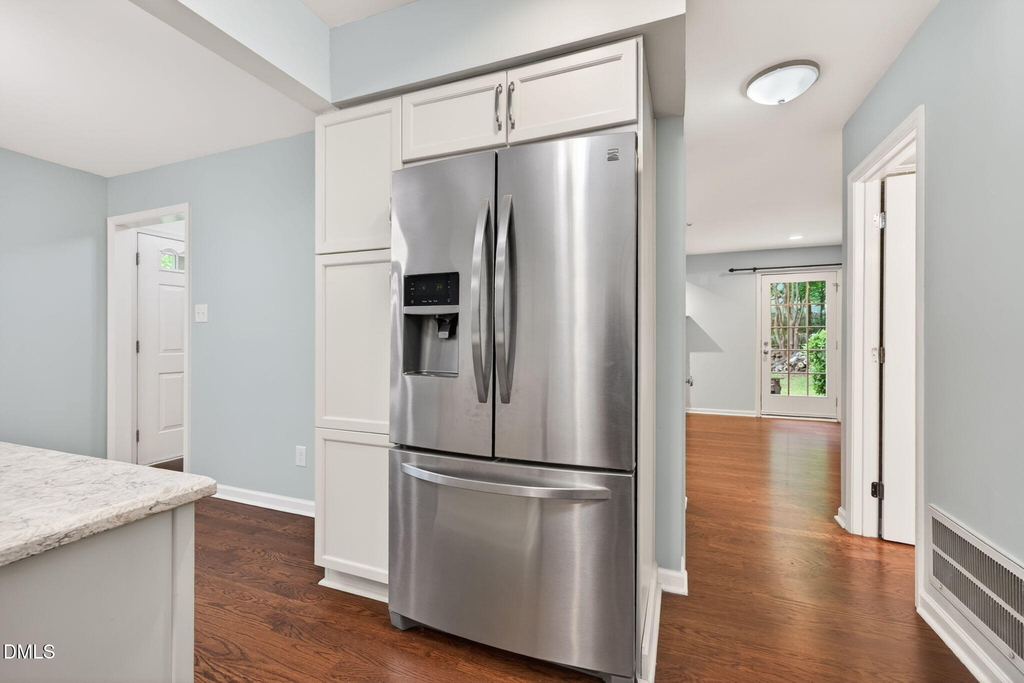 1526 Dirkson Court - Photo 11