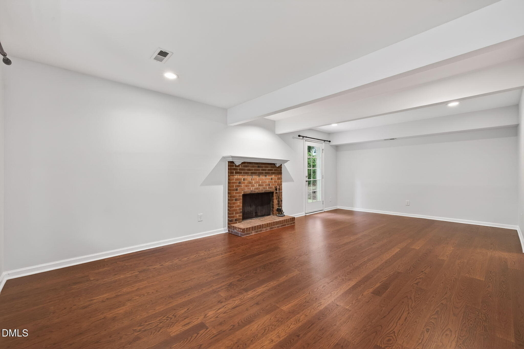 1526 Dirkson Court - Photo 4