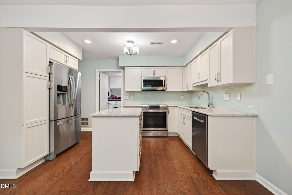 1526 Dirkson Court - Photo 10