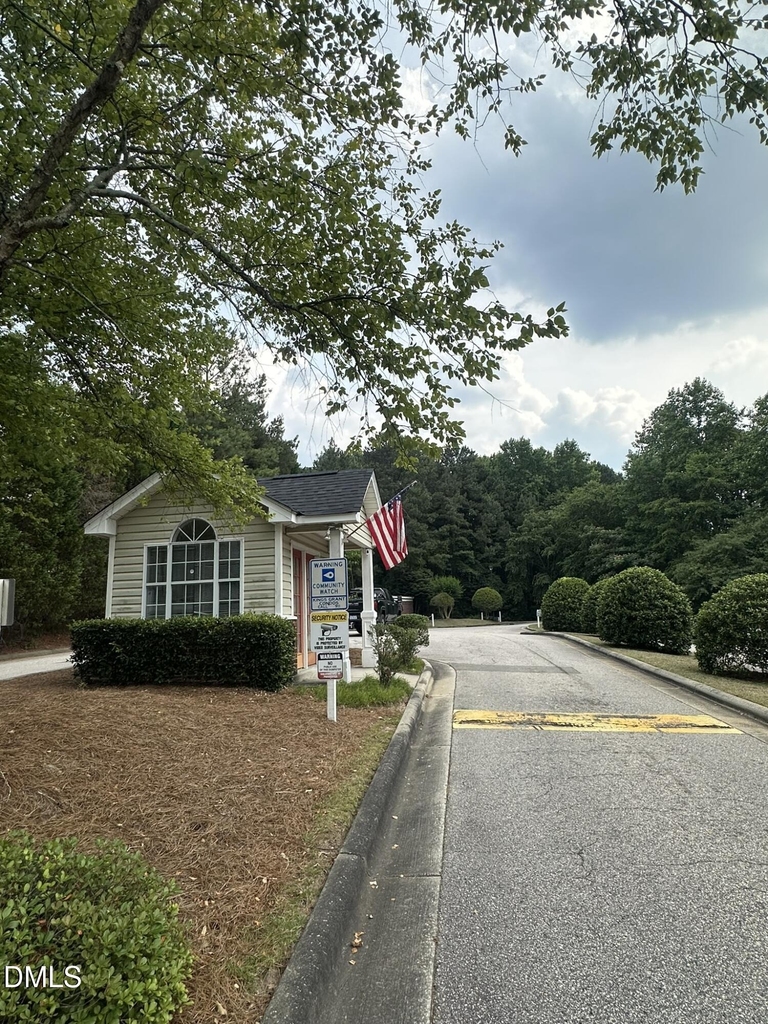 320 Bubble Creek Court - Photo 4