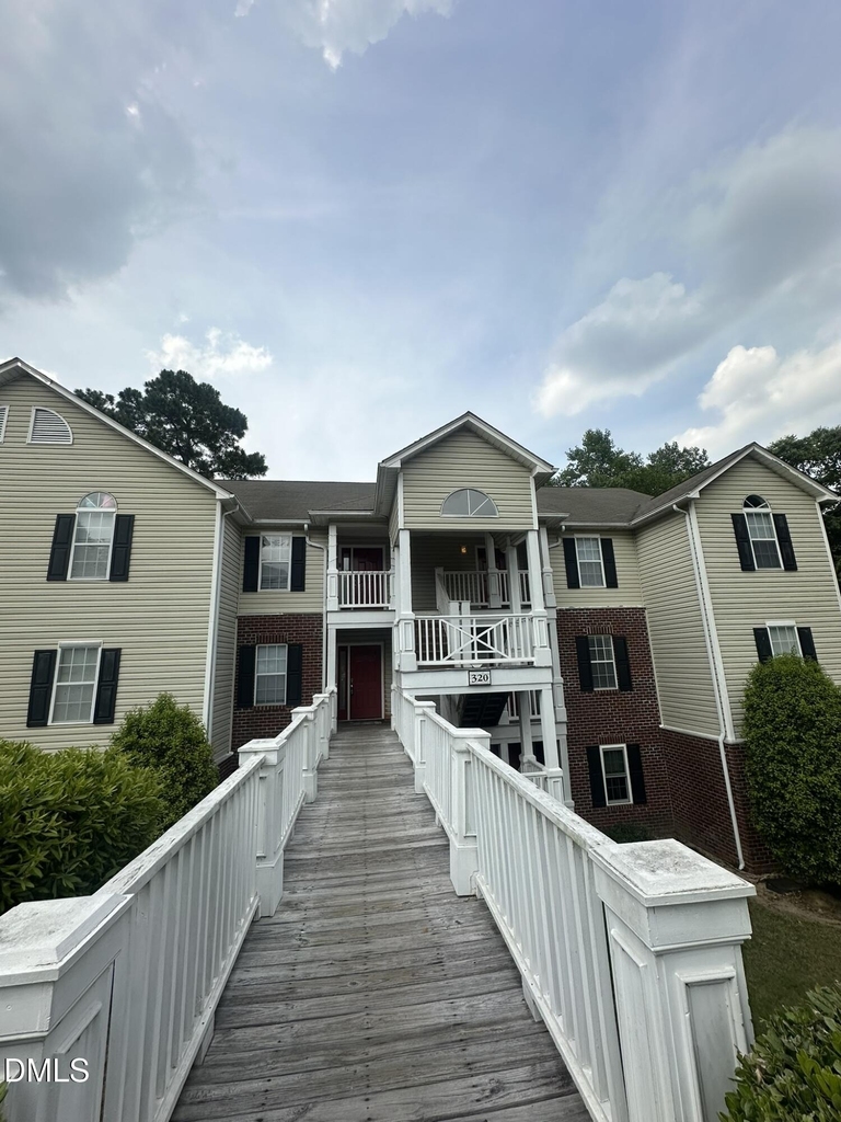 320 Bubble Creek Court - Photo 1