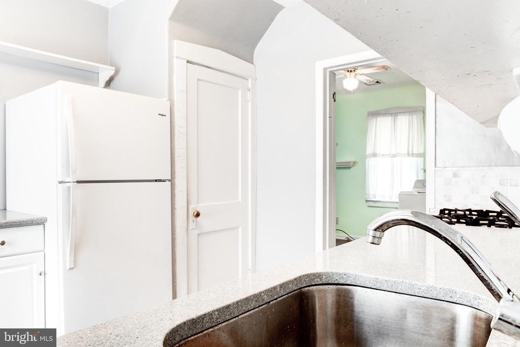 203 Penn - Photo 30