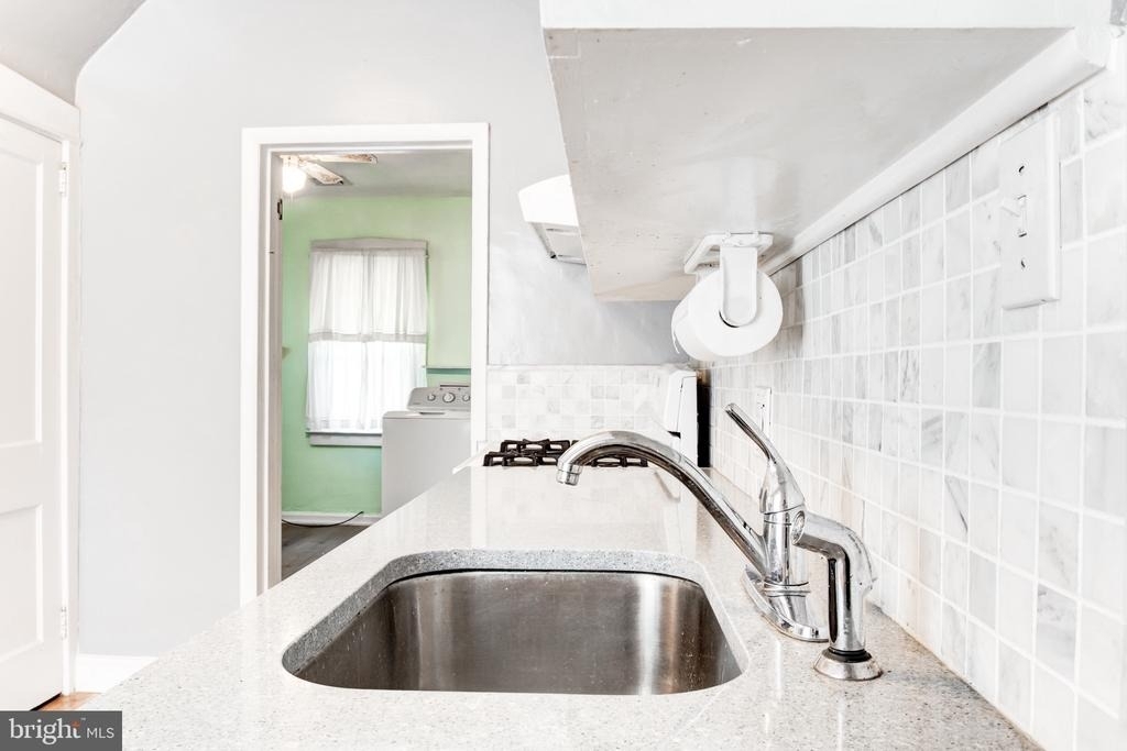 203 Penn - Photo 29