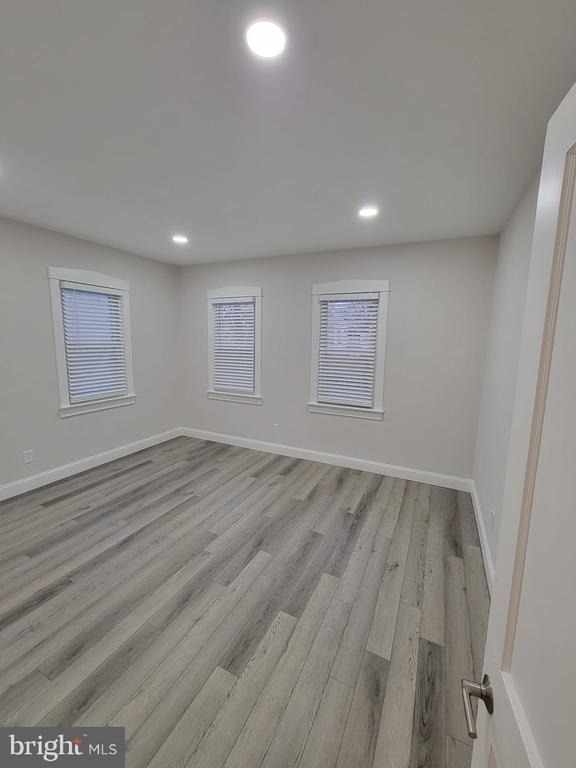 300 W Kings Highway - Photo 5