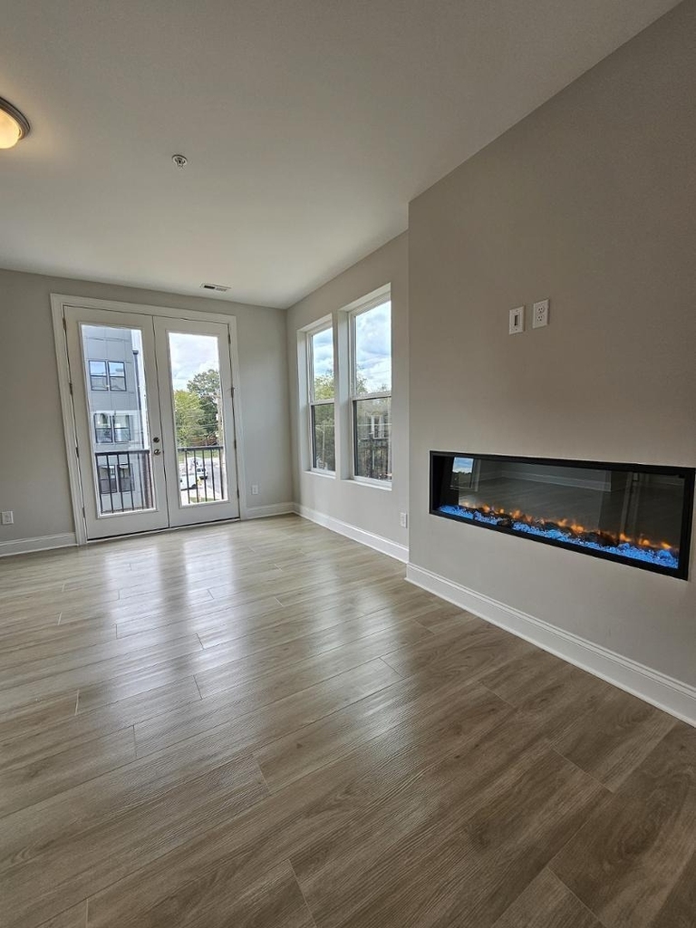 1202 Coach Sta Alley - Photo 1