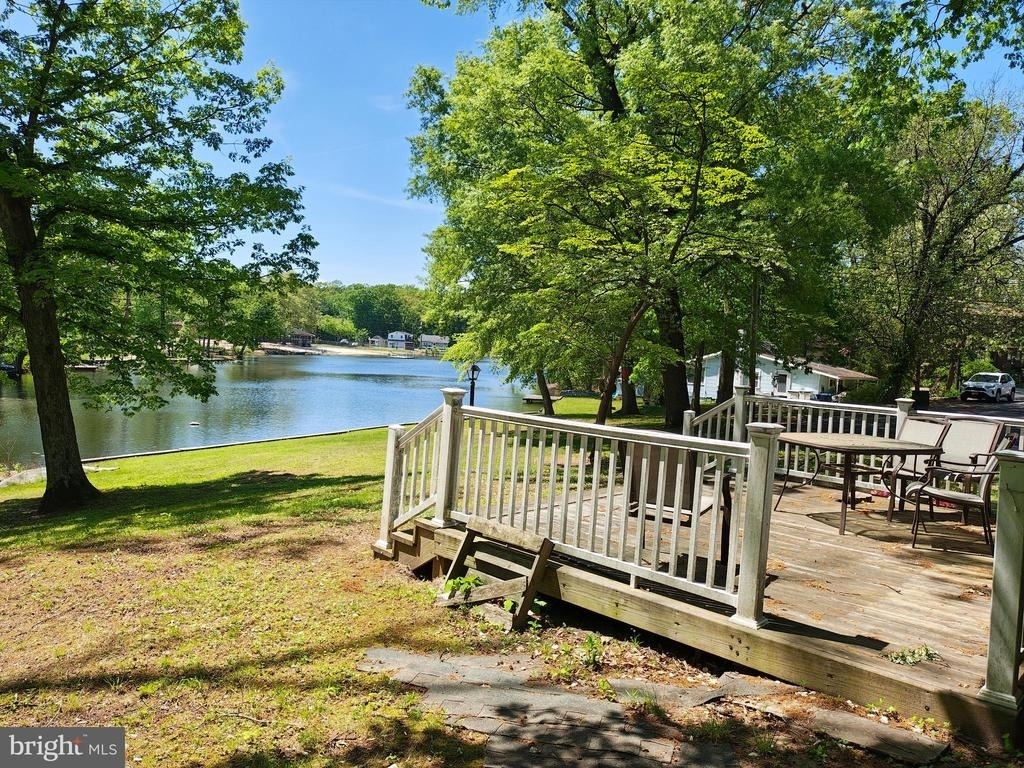 11 Sylvan Avenue - Photo 4