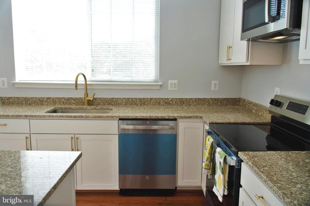 14906 Dennington Drive - Photo 12