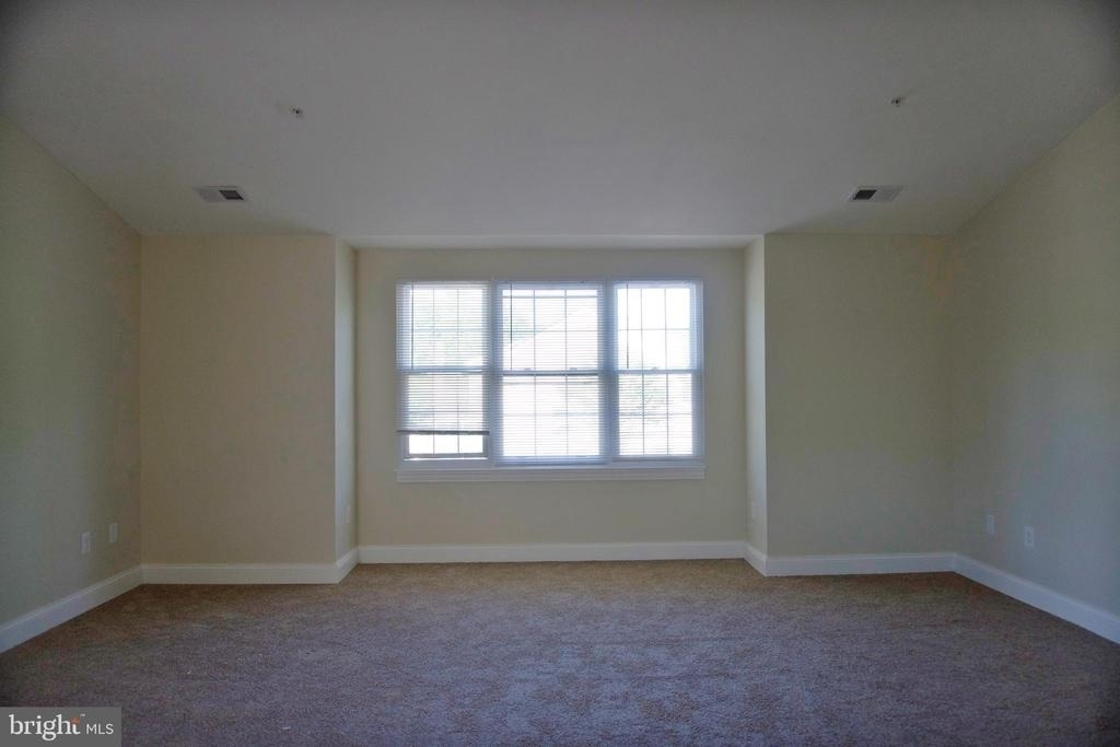 14906 Dennington Drive - Photo 32