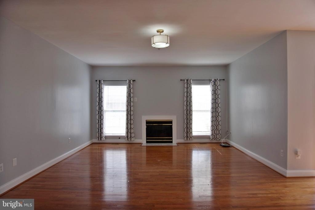 14906 Dennington Drive - Photo 10