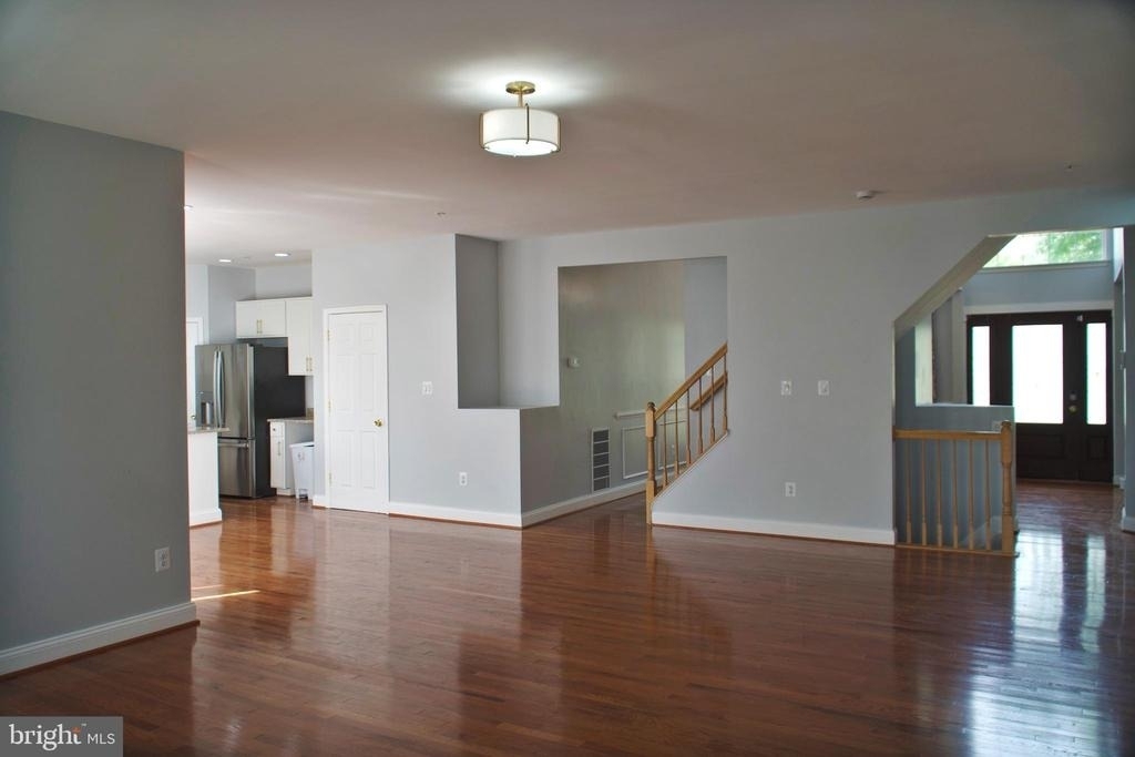 14906 Dennington Drive - Photo 8