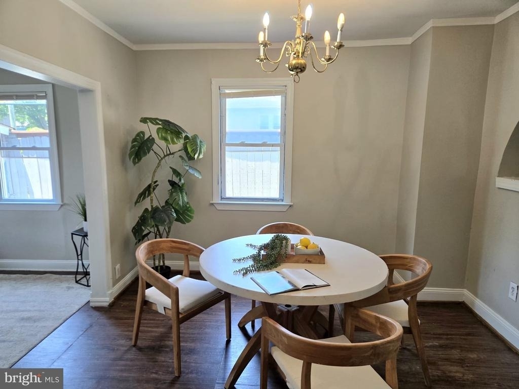 805 Eastern Avenue - Photo 3