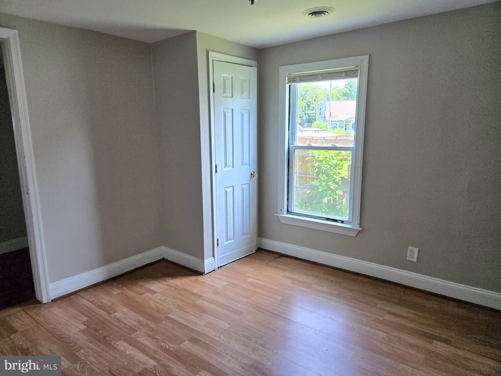 805 Eastern Avenue - Photo 9