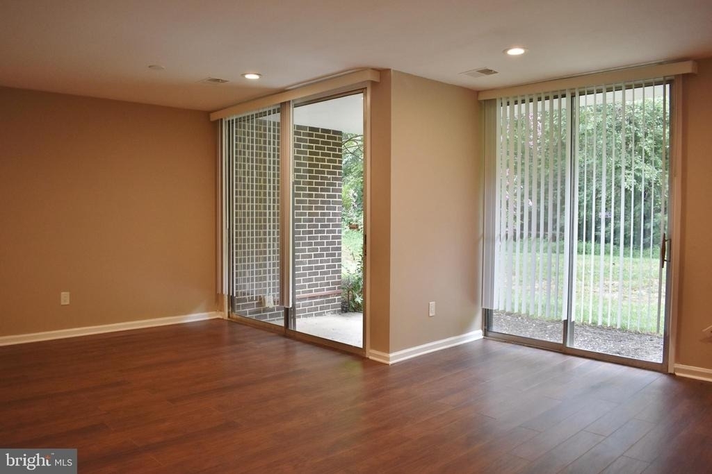 10246 Prince Place - Photo 8