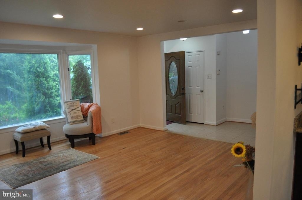 6000 Greentree Road - Photo 3