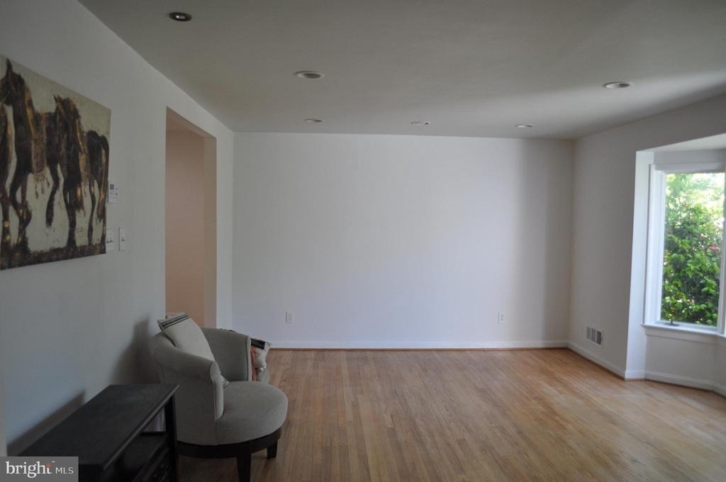 6000 Greentree Road - Photo 5