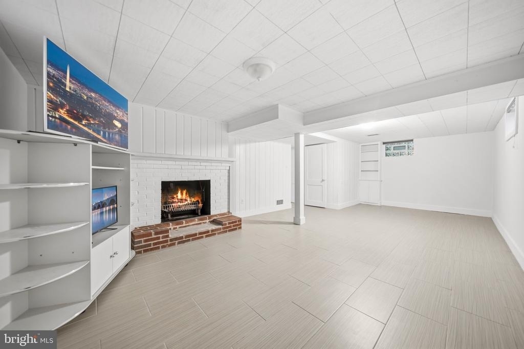 19531 Scenery Drive - Photo 11