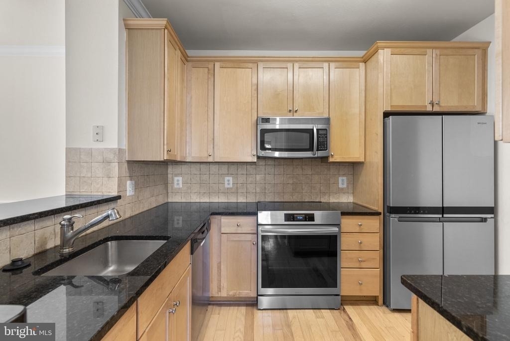 11800 Old Georgetown - Photo 18
