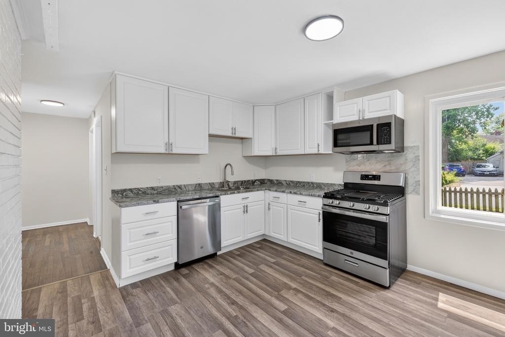 303 Nimitz Avenue - Photo 3