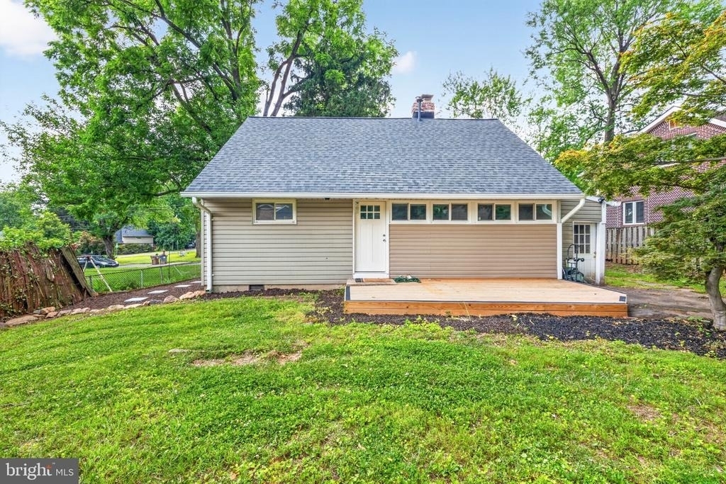 303 Nimitz Avenue - Photo 25