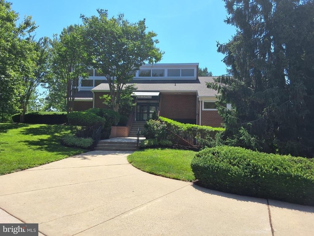 18241 Swiss Circle - Photo 29