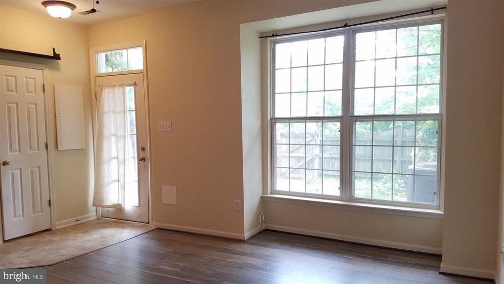 5208 Duke Court - Photo 3