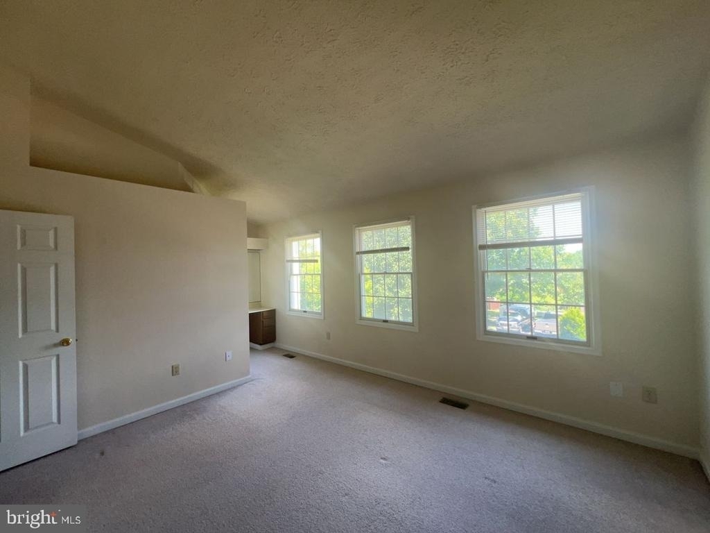 5614 Denton Court - Photo 7