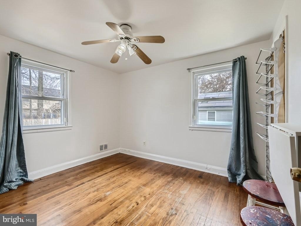 4816 Valley Forge Road - Photo 4