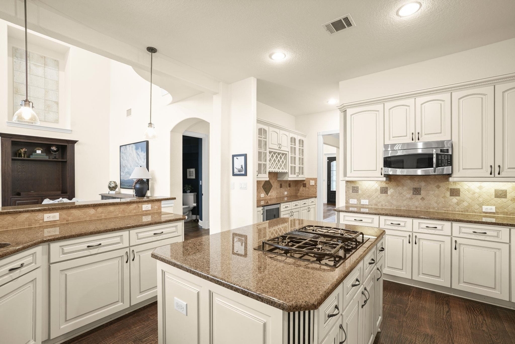 121 Burgess Ln - Photo 11