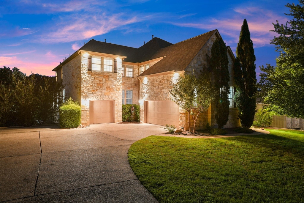 121 Burgess Ln - Photo 4