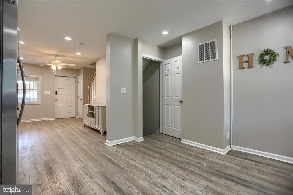 1207 Anglesea Street - Photo 7
