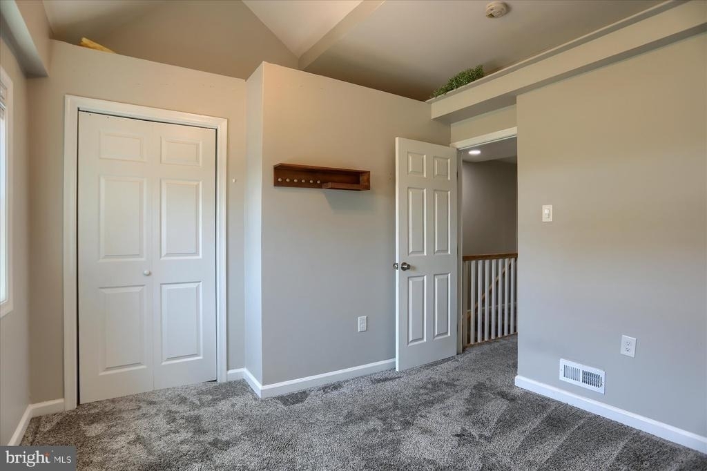 1207 Anglesea Street - Photo 9