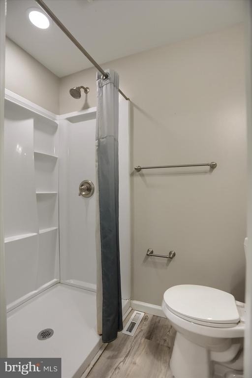1207 Anglesea Street - Photo 13