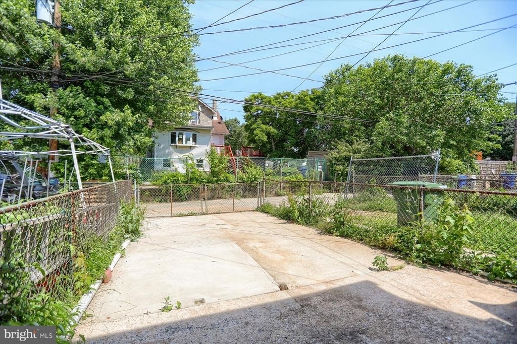 1207 Anglesea Street - Photo 20