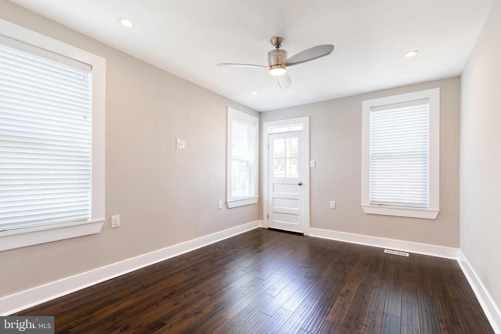 734 S Robinson Street - Photo 10