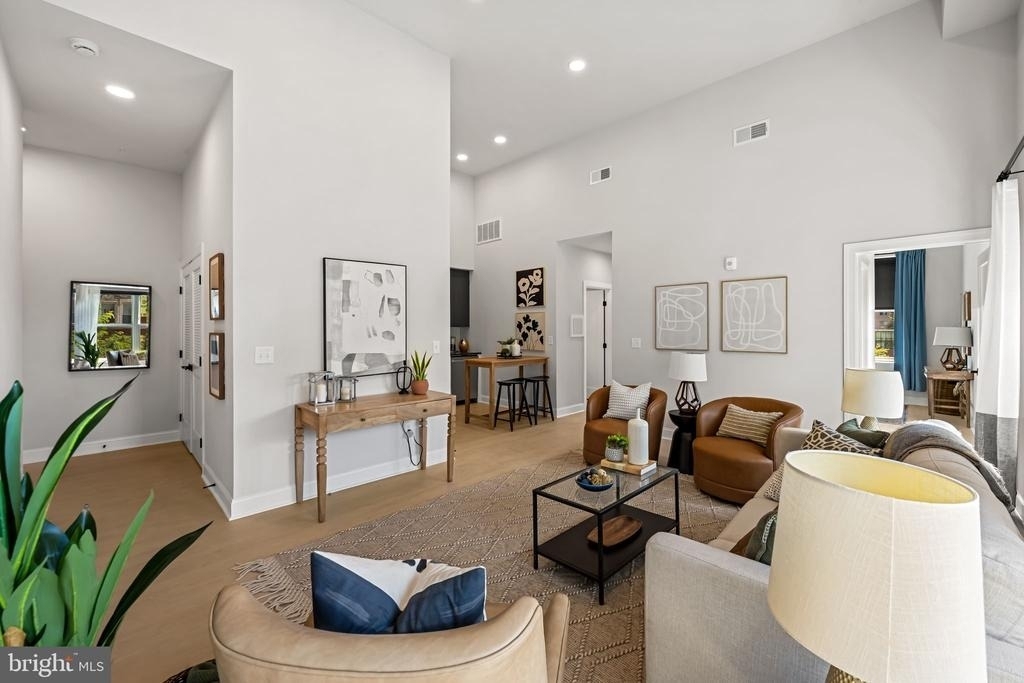 600 N Howard Street - Photo 2