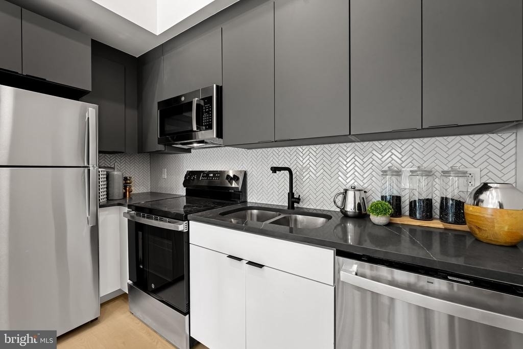 600 N Howard Street - Photo 5