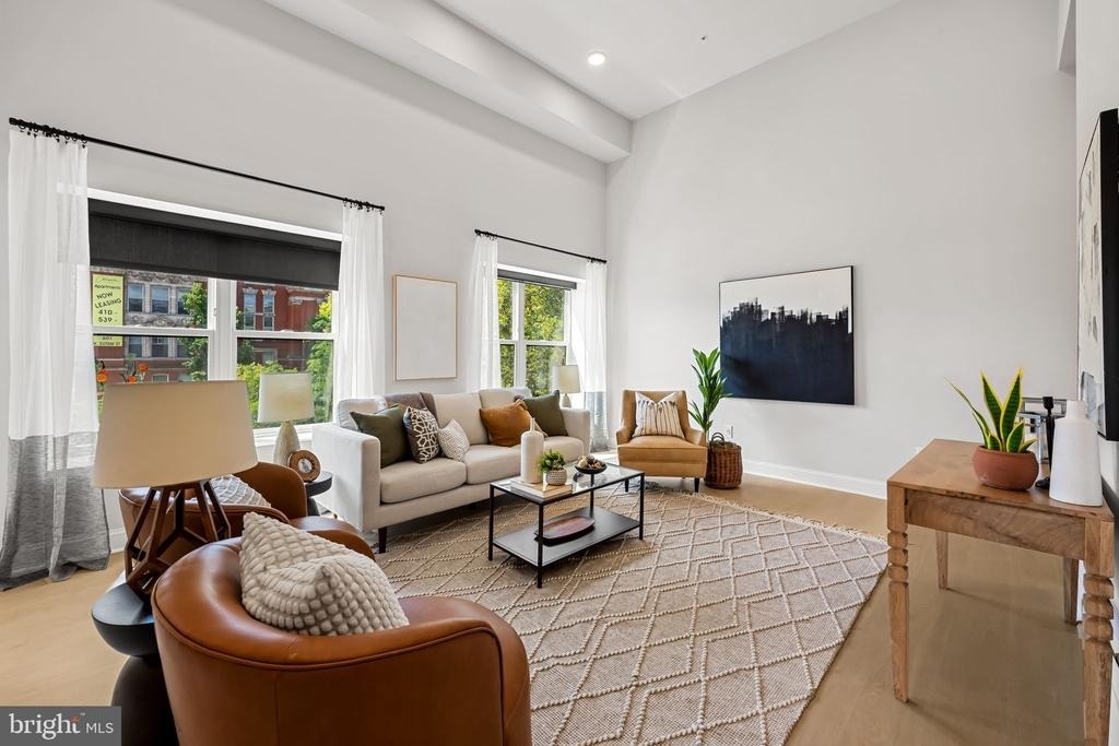 600 N Howard Street - Photo 1