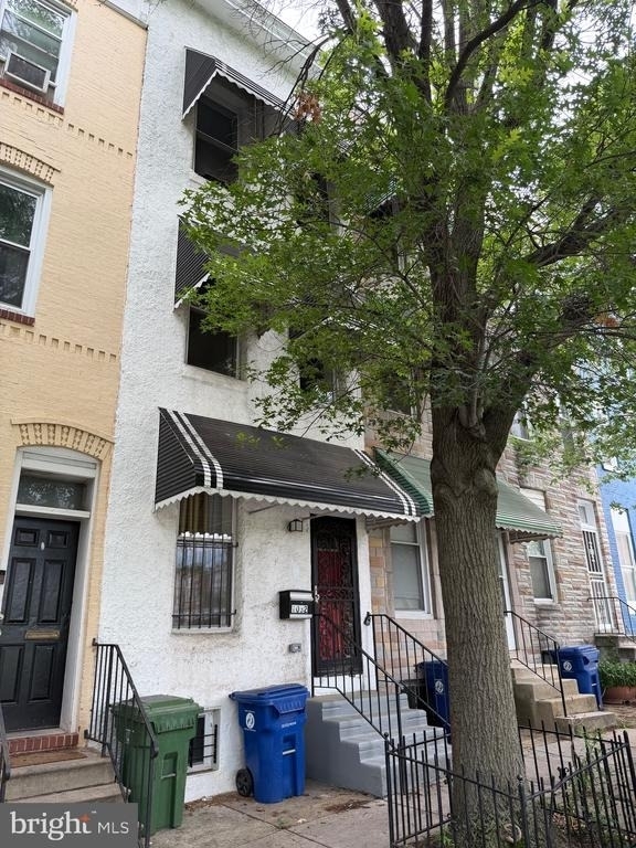 1032 Valley Street - Photo 5