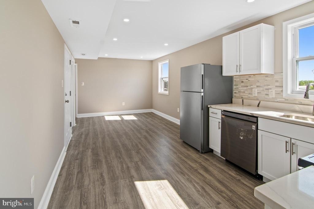 3022 E Fayette Street - Photo 2