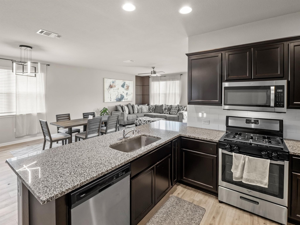 501 Dubina Ave - Photo 9