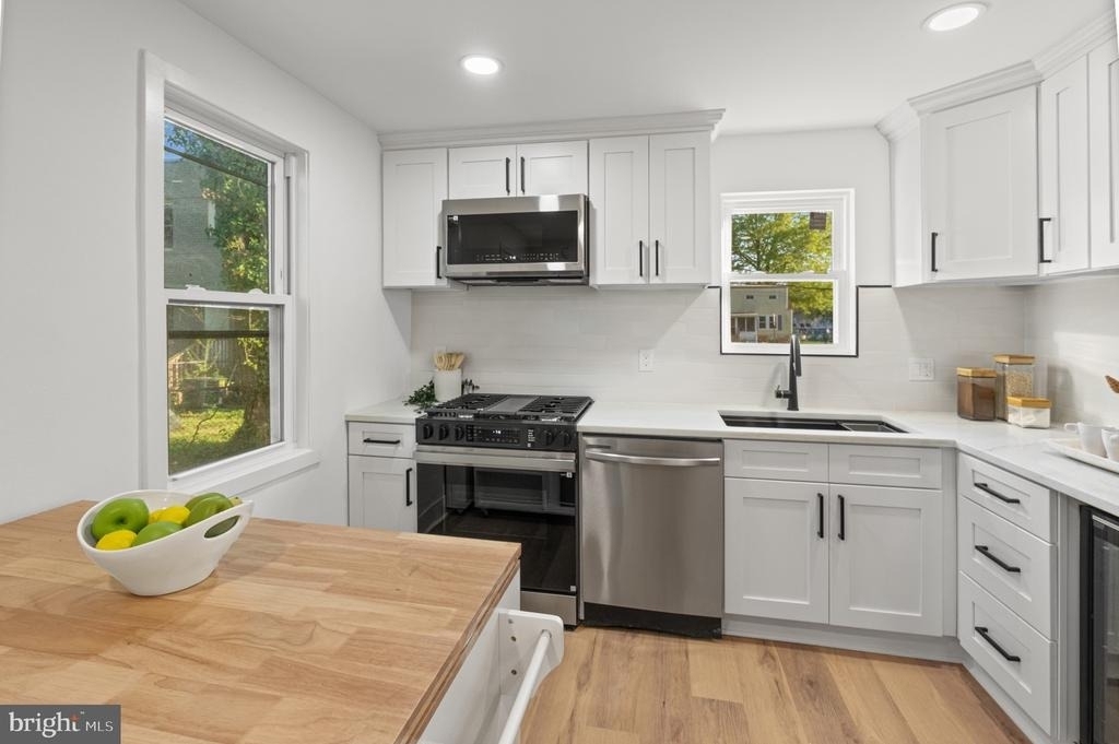 1019 President Street - Photo 4