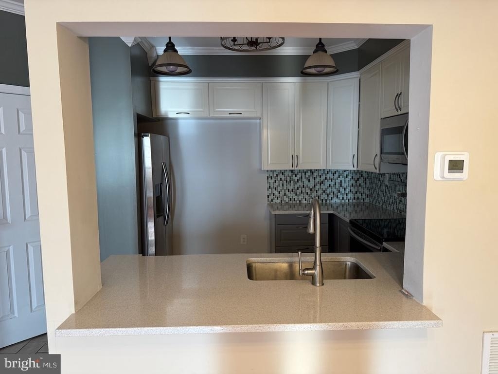 1959 Camelia Court - Photo 4
