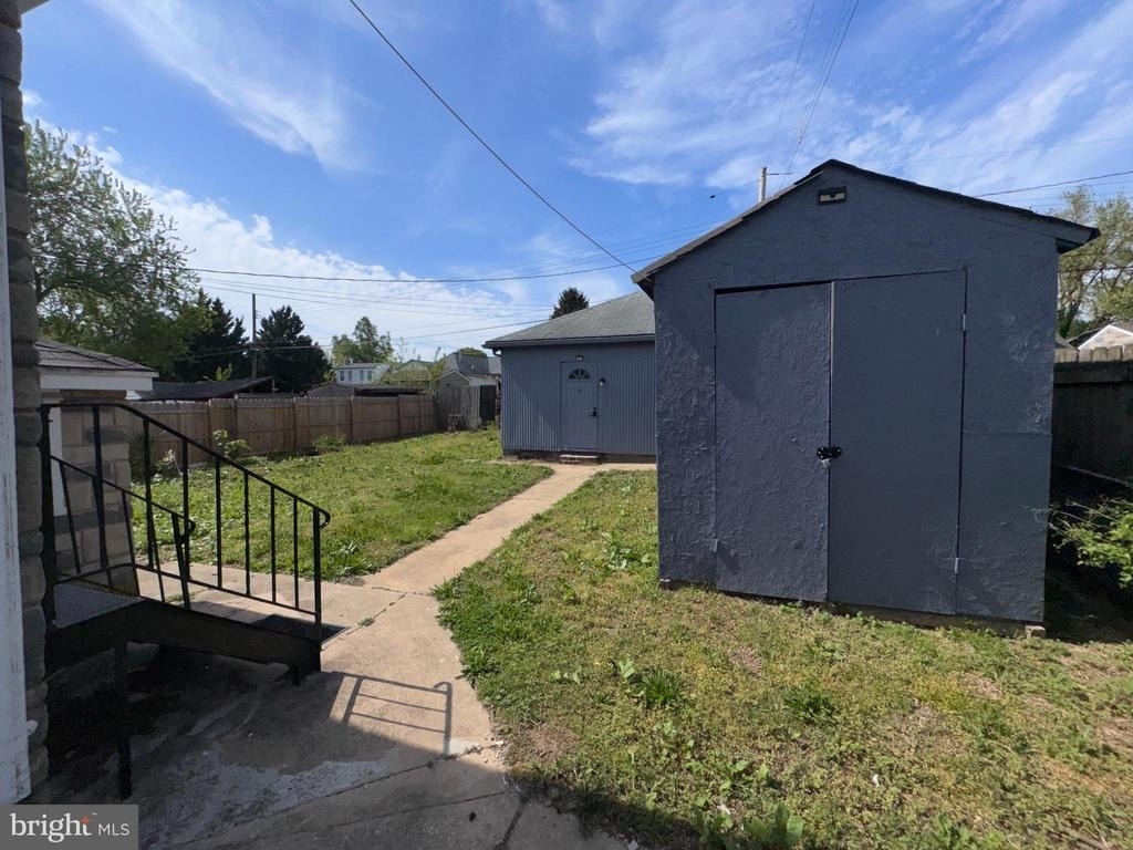 222 Townsend Avenue - Photo 19