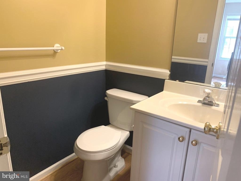 7931 Carriage Drive - Photo 19
