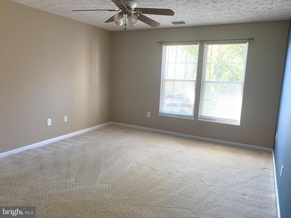7931 Carriage Drive - Photo 21