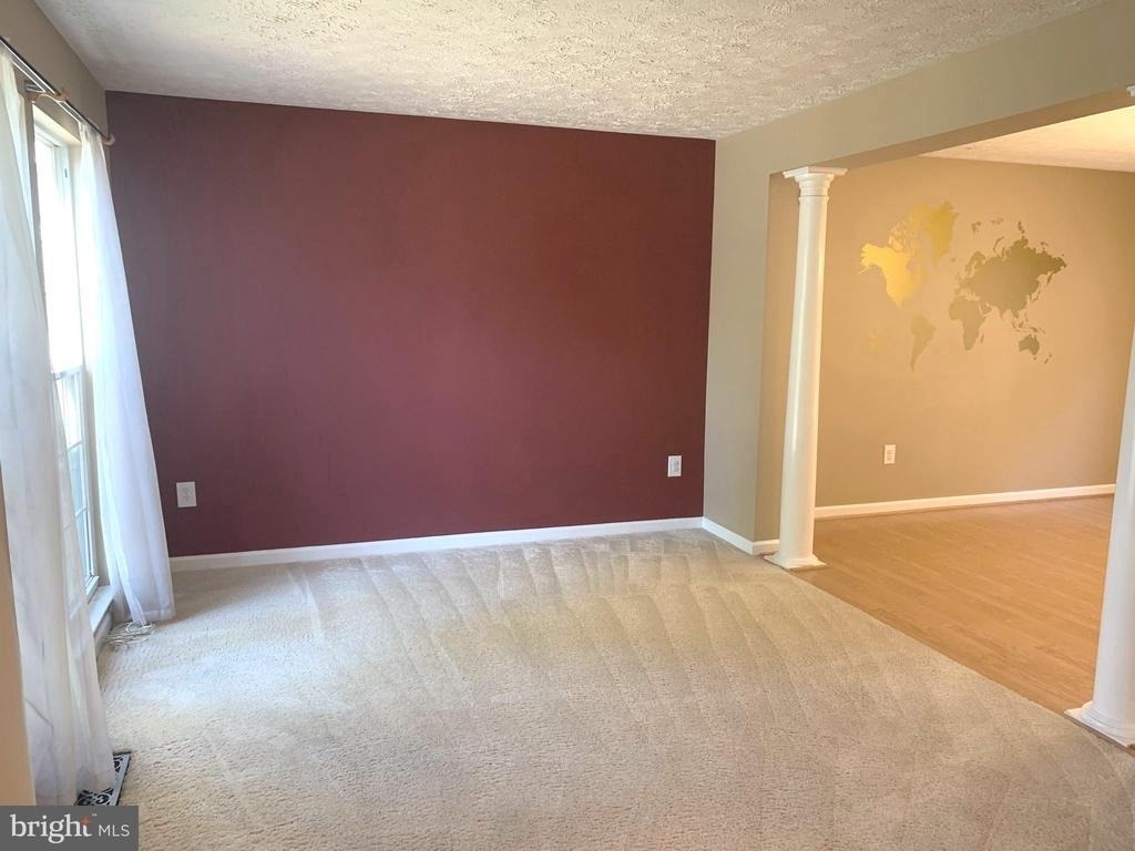 7931 Carriage Drive - Photo 3