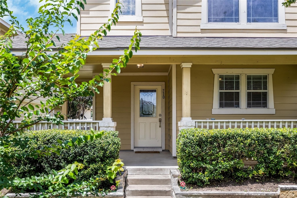 710 Craters Of The Moon Blvd - Photo 3